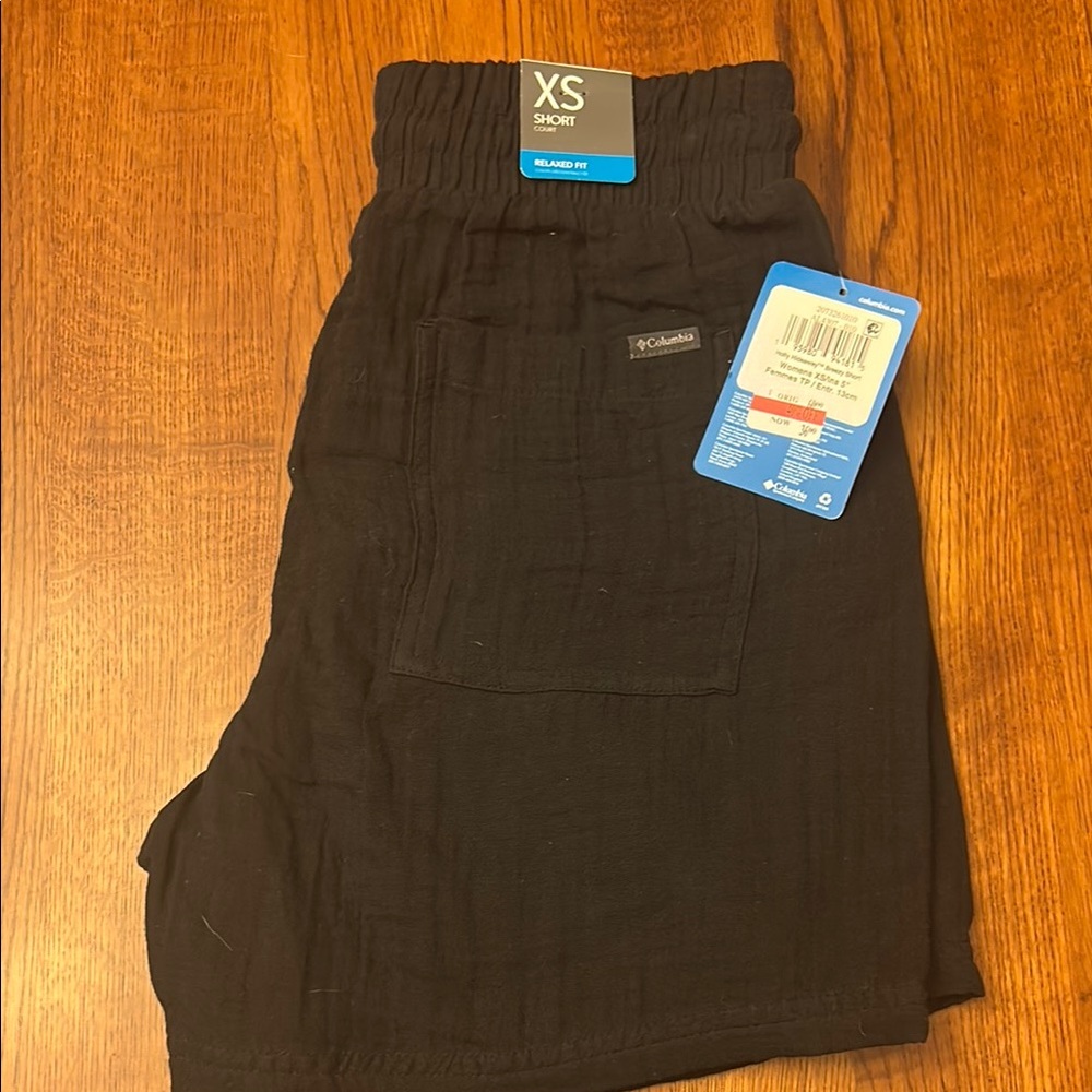 Columbia Woman’s Black Elastic-Waist Shorts